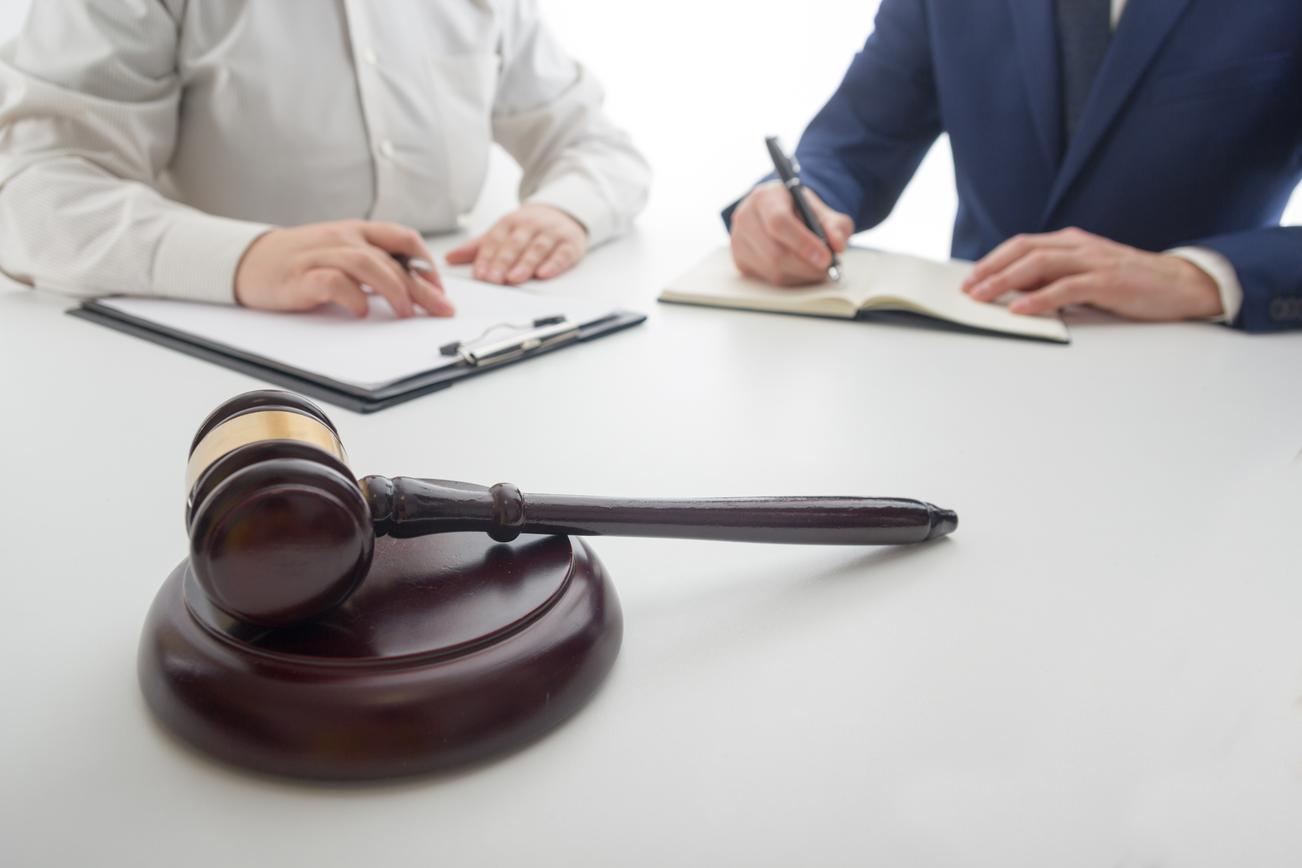 Dealing With a Cheque Bounce Case? Find the Right Local Lawyer Today